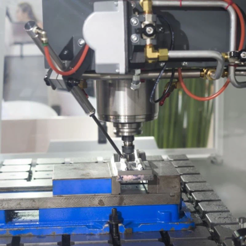 Quina diferència hi ha entre el centre de mecanitzat CNC i la fresadora CNC?