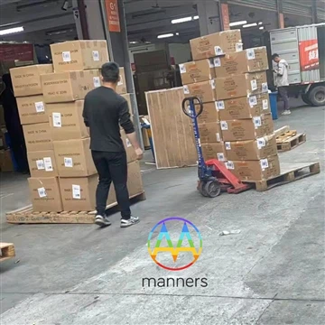 Els clients nord-americans demanen 300, 000pcs agulles de fístula arterioveno...